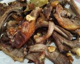 Foto del paso 4 de la receta: Chuletillas de cordero con ajos