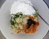 Foto langkah ke 2 dari resep Bola bola ayam sayuran.