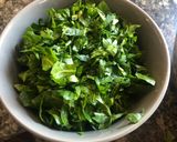 A picture of step 1 of Mushroom and Kale pasta.