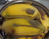 Foto langkah ke 2 dari resep Pisang Kepok Kukus ✅.