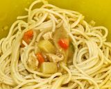 Foto langkah ke 3 dari resep Spaghetti with creamy curry sauce.