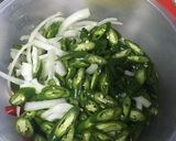 Foto langkah ke 2 dari resep Ikan asin oseng petai.