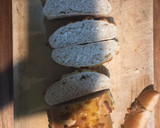 Foto del paso 1 de la receta: Bruschetta de pasta de aceitunas y crostini de tomate