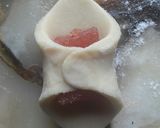 Foto del paso 4 de la receta: Pañuelitos de dulce con masa de queso😲