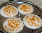 A picture of step 2 of Idli Podi Fry.