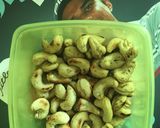 A picture of step 2 of Rosted kaju.