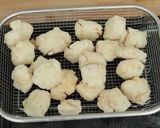 Foto langkah ke 6 dari resep Tahu Aci Krispi Kuah Gejrot Devina Hermawan.