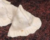 A picture of step 7 of Aloo samosa.