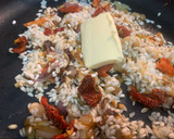 Foto del paso 2 de la receta: Risotto de romero y tomates secos