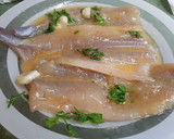 Foto del paso 1 de la receta: Pescadilla o perlitas de ración rebozadas
