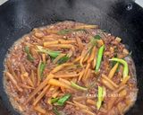 Foto langkah ke 6 dari resep Tumis Daging Sapi Kentang.