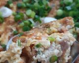 รูปขั้นตอนการทำที่ 3 ของ "ไข่เจียวแหนมทรงเครื่อง" Sour Pork Omelette 🐷🥚🍅🥕