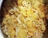 A picture of step 2 of Aloo cabbage.