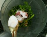A picture of step 3 of Chatpati green Chutney.