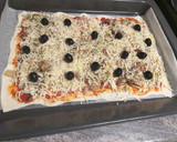 Foto del paso 3 de la receta: Pizza casera de atún, anchoas y champiñones