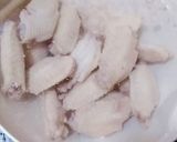 A picture of step 3 of Cold chicken wings.