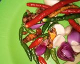 Foto langkah ke 1 dari resep Ungkep rica2 kepala ceker pedas manis.