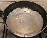 A picture of step 5 of Mushroom and egg Galette.