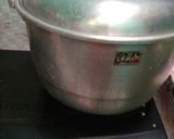 Foto langkah ke 3 dari resep Nasi kuning pulen.