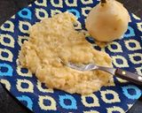 Foto del paso 1 de la receta: Budín de bananas y pera con cubierta crocante de chocolate