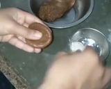 A picture of step 5 of Parle G Chocolate ladoo.