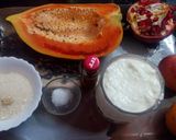 A picture of step 1 of Mixed fruit yoghurt smoothie.
