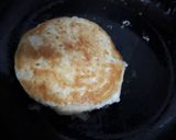 A picture of step 8 of Souffle Pancakes.