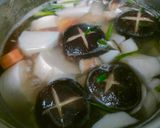รูปขั้นตอนการทำที่ 1 ของ ซุปเต้าหู้ถั่วเหลืองหลอดเห็ดหอม