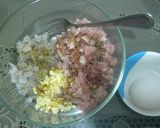 A picture of step 1 of Prawn and Pork Toast.