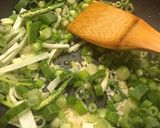 A picture of step 4 of Chilli chicken.