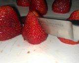 A picture of step 3 of Stuffed Strawberries.