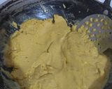 A picture of step 2 of Besan Ladoo (Danedaar).