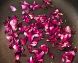 सुकामेवा गुलाब चिक्की (sukhamava gulab chikki recipe in marathi) रेसिपी स्टेप 3 फोटो 