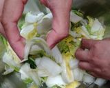 Foto langkah ke 3 dari resep Kimchi Instan.