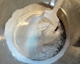 A picture of step 4 of Chocolate Chip Brownies.