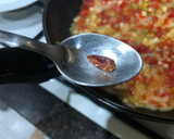 Foto del paso 6 de la receta: Bacalao y merluza con tomate ensayando para Semana Santa