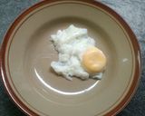 Foto langkah ke 4 dari resep Telur Ceplok Lembut Tanpa Minyak.