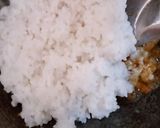 Foto langkah ke 2 dari resep Nasi goreng kismis.