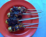 Foto langkah ke 5 dari resep Sate Tahu Telur Puyuh Simpel.