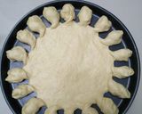 Foto langkah ke 6 dari resep Banana Pizza.