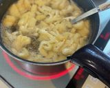 A picture of step 2 of Easy Miso Soup with Shimeji Mushrooms and Fried Tofu.