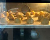 A picture of step 4 of Egg Yolk Cookies.