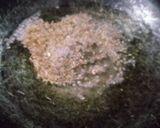 A picture of step 2 of Bhindi da pyaza.
