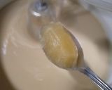 Foto langkah ke 5 dari resep Bolu Kukus Mekar Semangka.