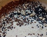 Foto del paso 3 de la receta: *Pan de bananas con mix de semillas*