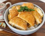 A picture of step 4 of Soft Chicken Katsu Donburi.