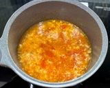 A picture of step 3 of Vegetarian Bún Riêu.