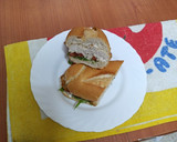 Foto del paso 4 de la receta: Bocadillo de merluza frita con lechuga, tomate y mayonesa