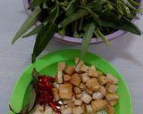 Foto langkah ke 1 dari resep Tumis Kangkung Mix Tahu.