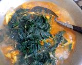 Foto langkah ke 4 dari resep Gulai daun singkong tempe telor.
